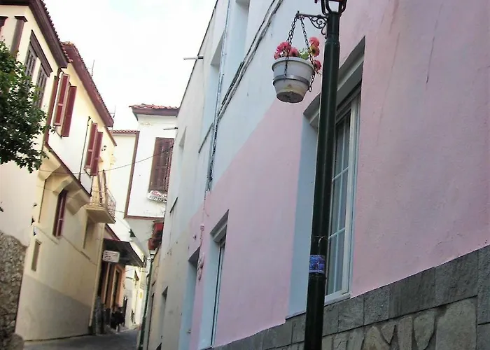 Nikol & Stella\'S House